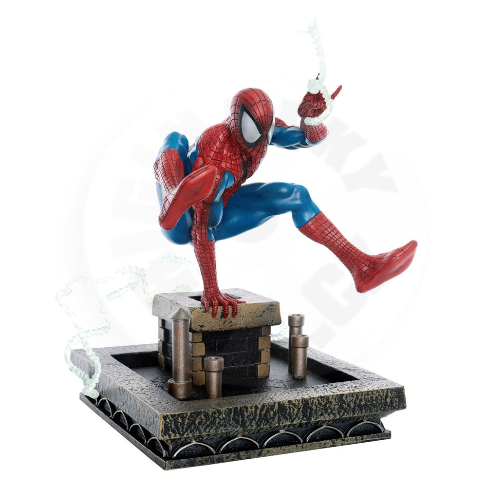 Marvel Gallery PVC Diorama
90's Spider-Man 20 cm